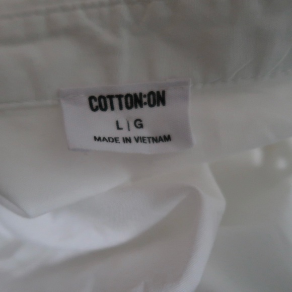 New White Cropped Collared Top! - Picture 3 of 3